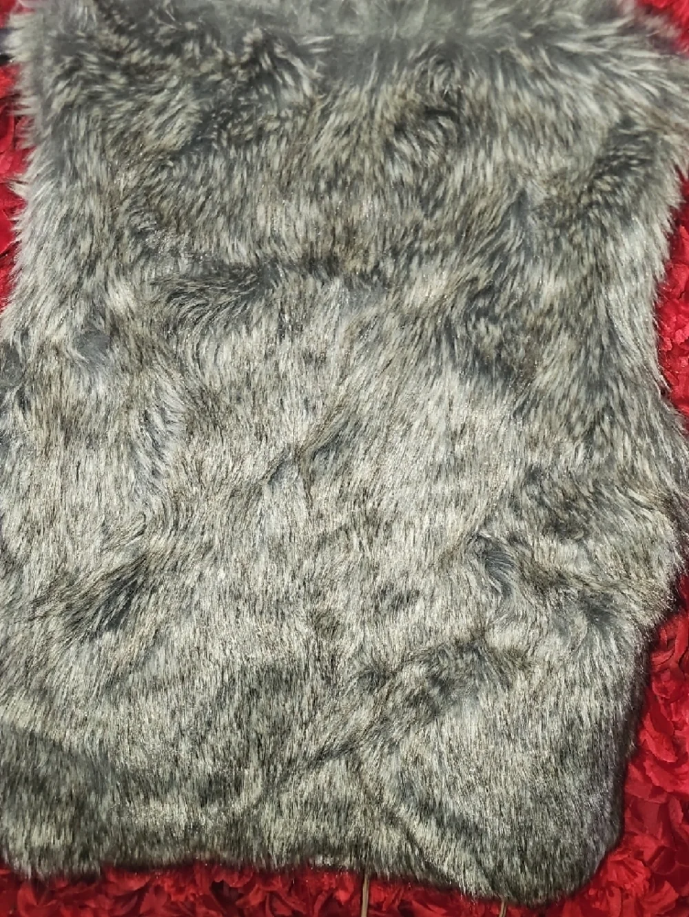 Old Navy Girls Faux Fur Vest in Gray Size 10/12 LIKE NEW